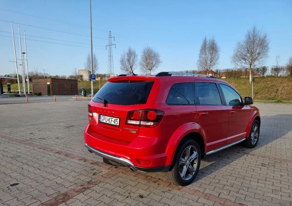 Dodge Journey cena 53900 przebieg: 162980, rok produkcji 2017 z Gdynia małe 154